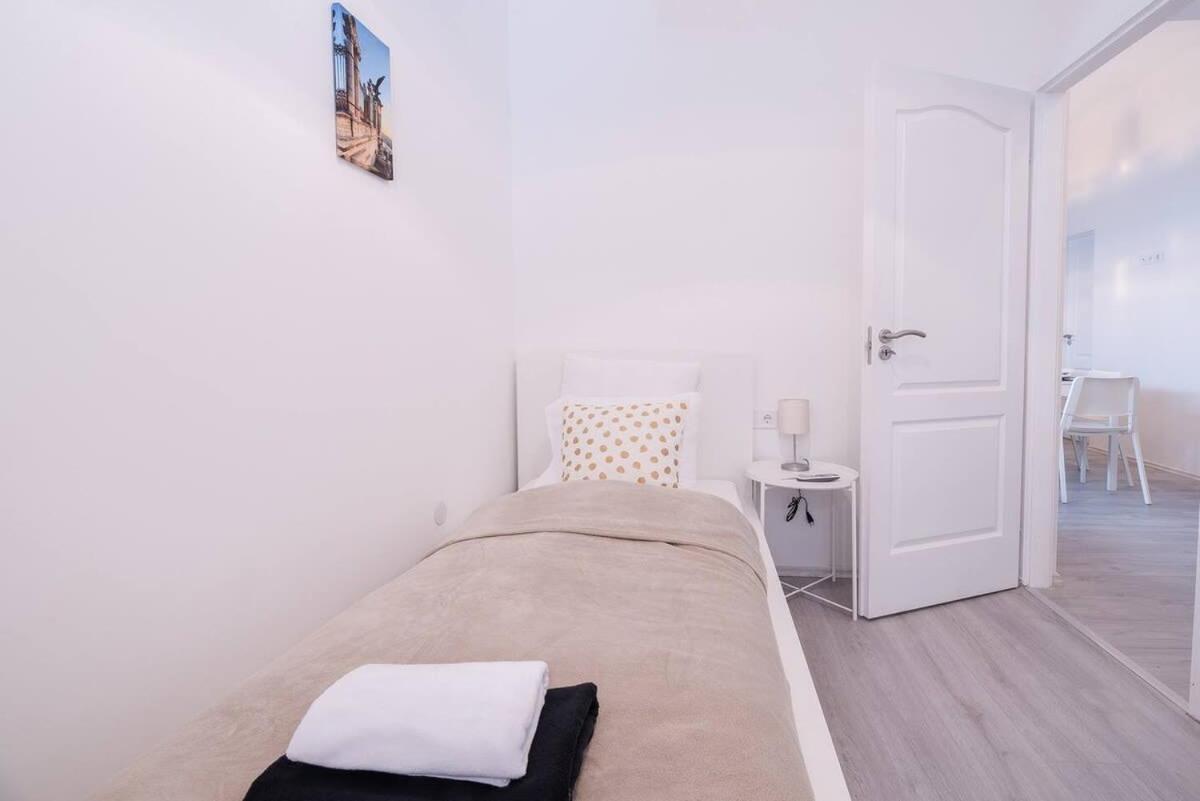 Central Brand New And Modern Apartment Budapest Exterior photo